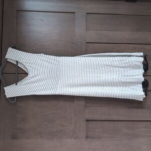 Striped dress with keyhole back